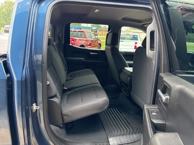 2019 Chevrolet Silverado 1500 4WD Crew Cab 157" Custom - 23024563 - 9
