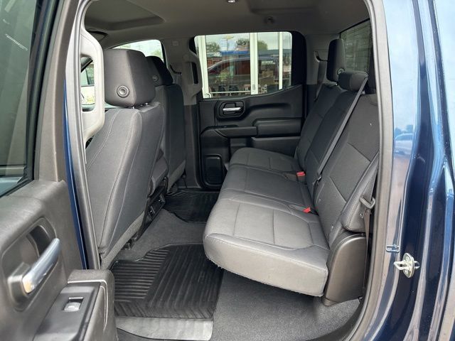 2019 Chevrolet Silverado 1500 4WD Crew Cab 157" Custom - 23024563 - 8