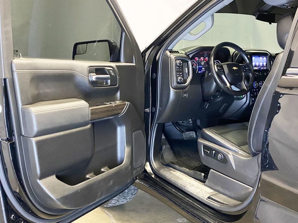2019 Chevrolet Silverado 1500 4WD Crew Cab 157" LT - 22959522 - 17
