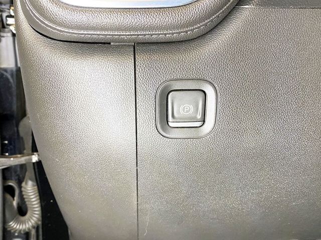 2019 Chevrolet Silverado 1500 4WD Crew Cab 157" LT - 22959522 - 24