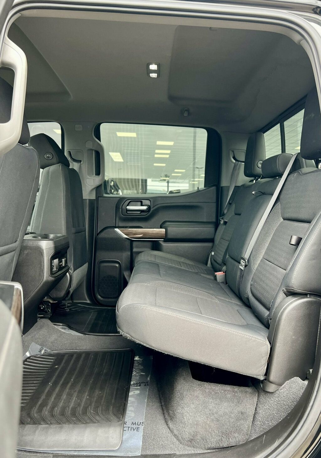 2019 Chevrolet Silverado 1500 4WD Crew Cab 157" RST - 23001127 - 17