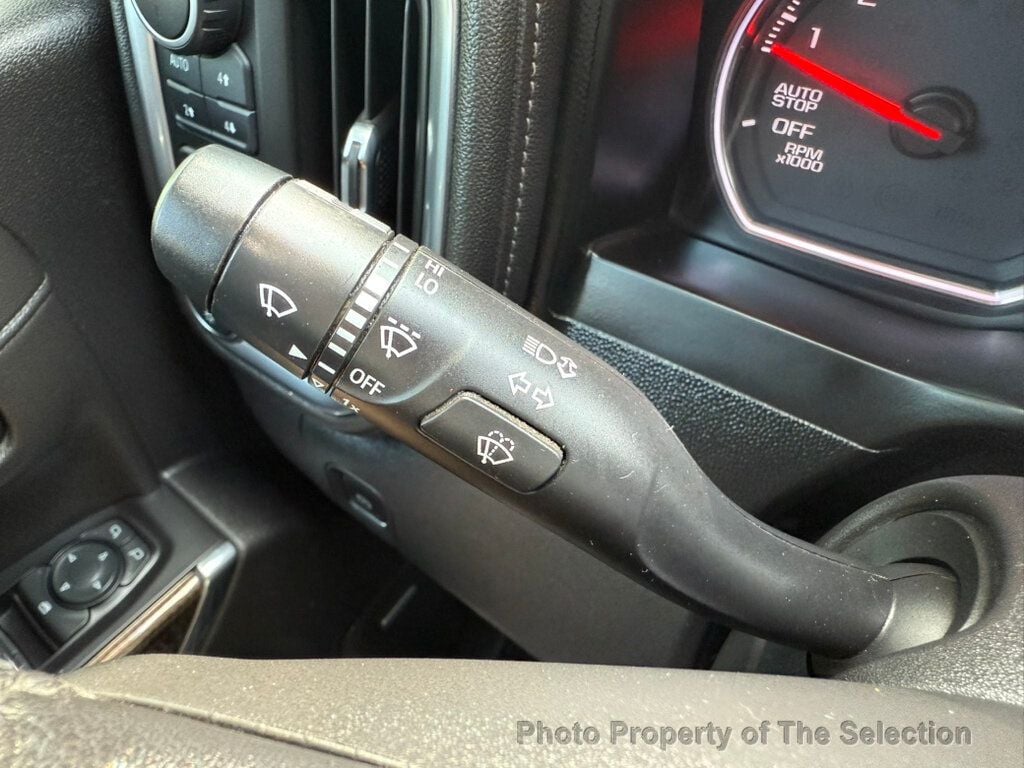 2019 Chevrolet Silverado 1500 RST photo 19