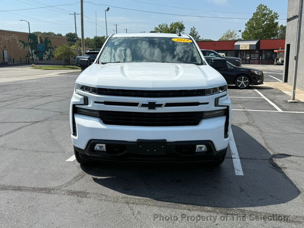 2019 Chevrolet Silverado 1500 RST photo 2