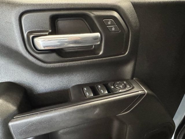 2019 Chevrolet Silverado 1500 4WD Double Cab 147" Custom - 23035843 - 13
