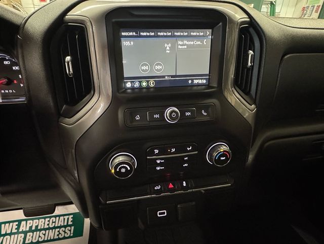 2019 Chevrolet Silverado 1500 4WD Double Cab 147" Custom - 23035843 - 18