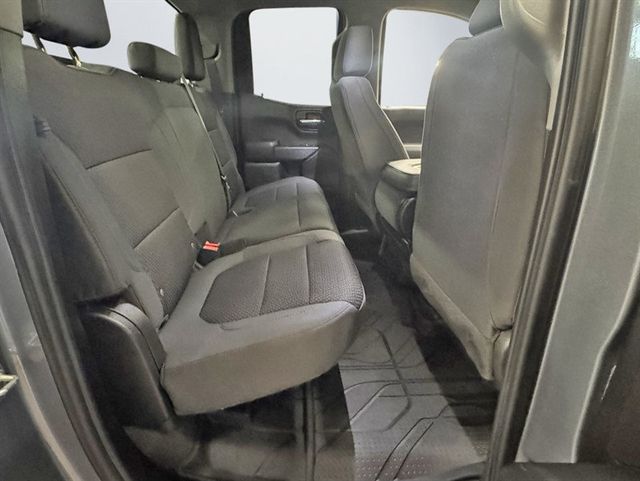 2019 Chevrolet Silverado 1500 4WD Double Cab 147" Custom - 23035843 - 22