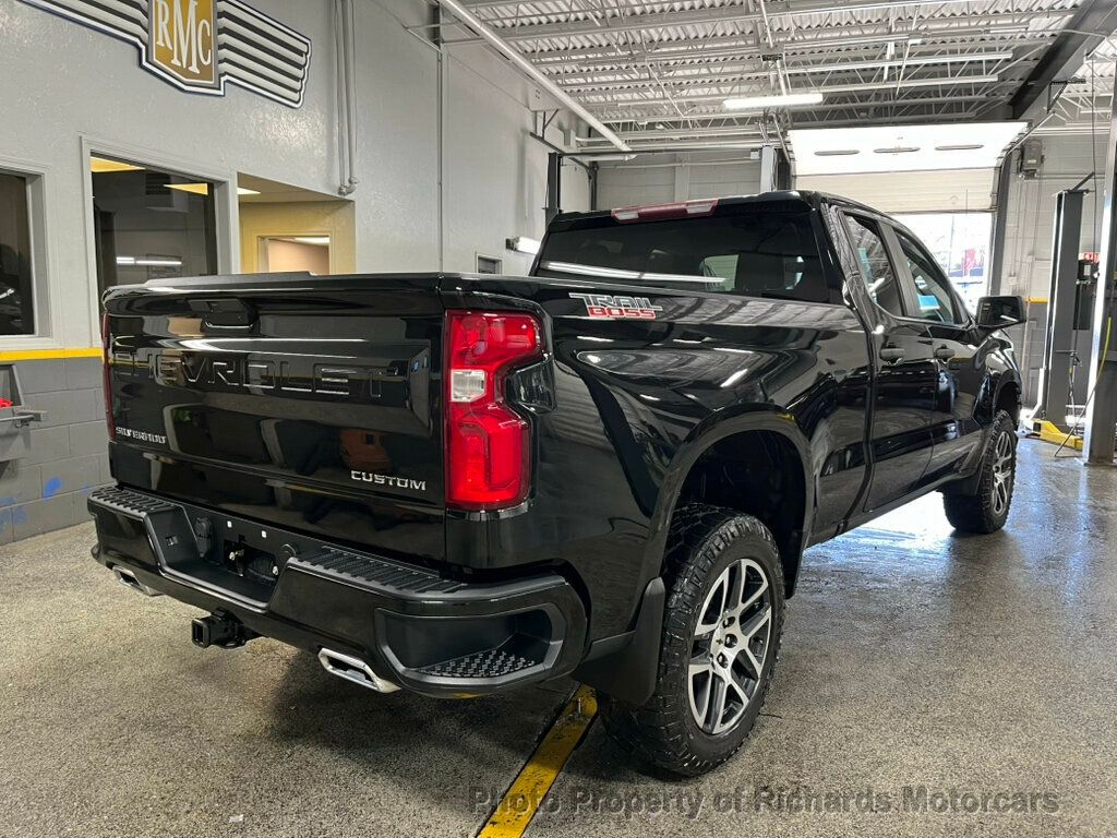 2019 Chevrolet Silverado 1500 Custom Trail Boss photo 3