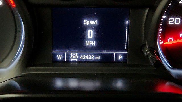 2019 Chevrolet Silverado 1500 4WD Double Cab 147'' Custom Trail Boss w/ 5.7L V8 & Convenience - 22943296 - 14