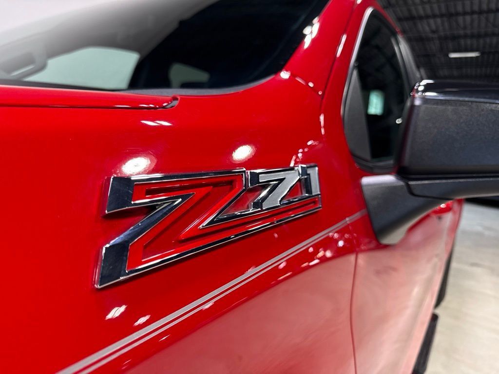 2019 Chevrolet Silverado 1500 4WD Double Cab 147" LT - 23068426 - 9