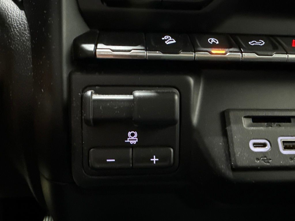 2019 Chevrolet Silverado 1500 4WD Double Cab 147" LT - 23068426 - 19