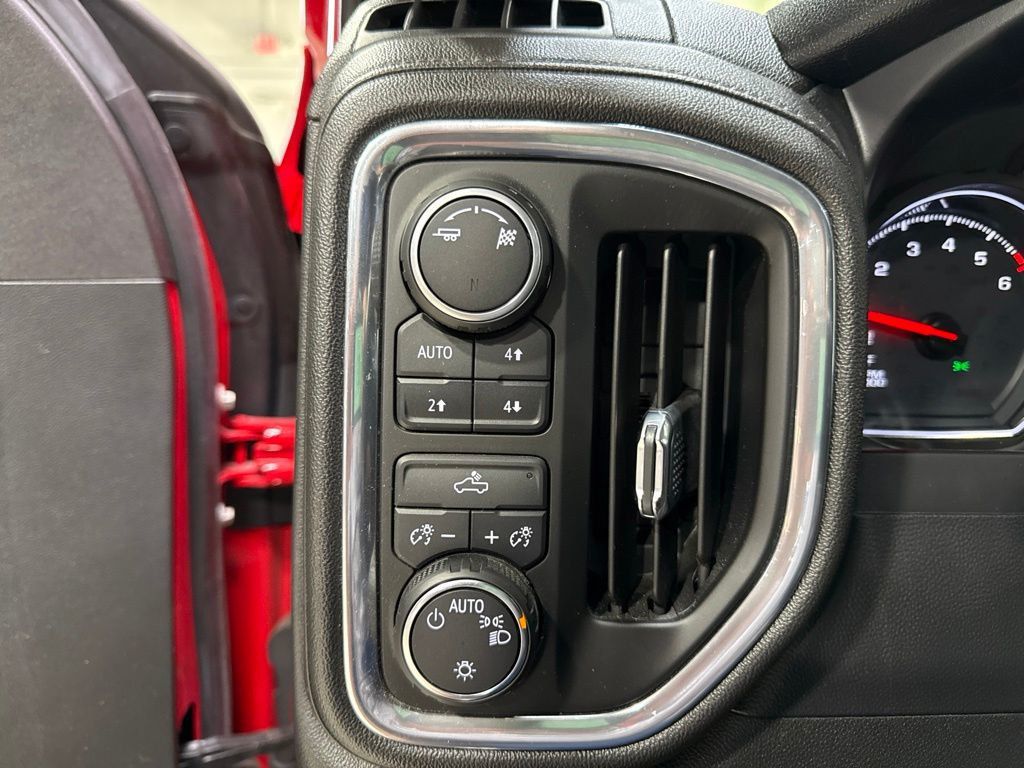 2019 Chevrolet Silverado 1500 4WD Double Cab 147" LT - 23068426 - 22