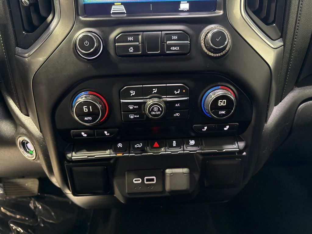 2019 Chevrolet Silverado 1500 4WD Double Cab 147" RST - 23010831 - 17