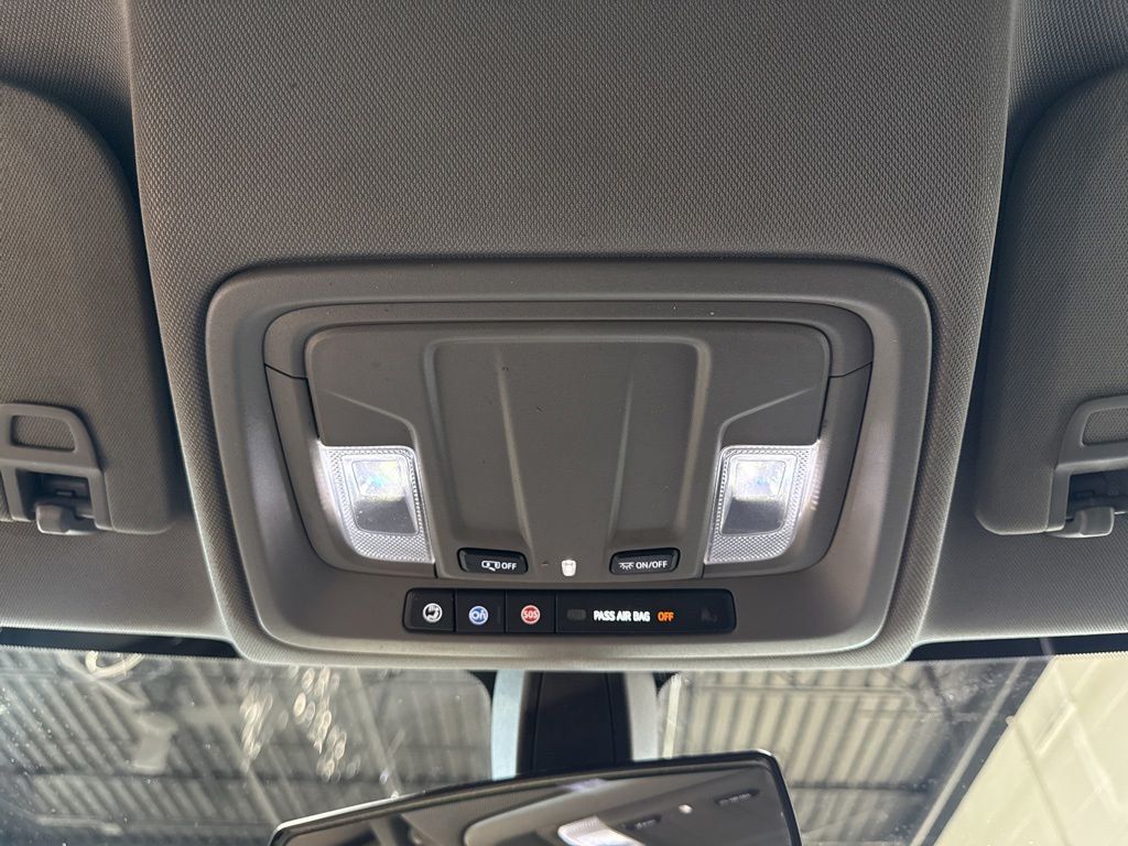 2019 Chevrolet Silverado 1500 4WD Double Cab 147" RST - 23010831 - 19