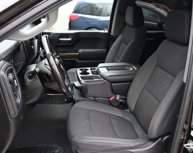 2019 Chevrolet Silverado 1500 4x4 Crew Cab LT - 23051983 - 16