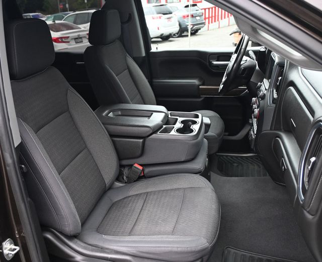 2019 Chevrolet Silverado 1500 4x4 Crew Cab LT - 23051983 - 17