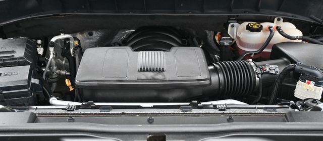 2019 Chevrolet Silverado 1500 4x4 Crew Cab LT - 23051983 - 19