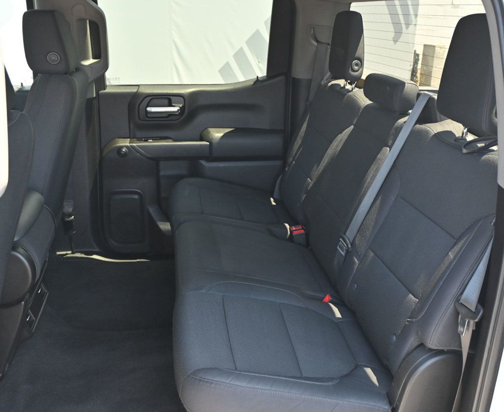Chevrolet Silverado photo 14
