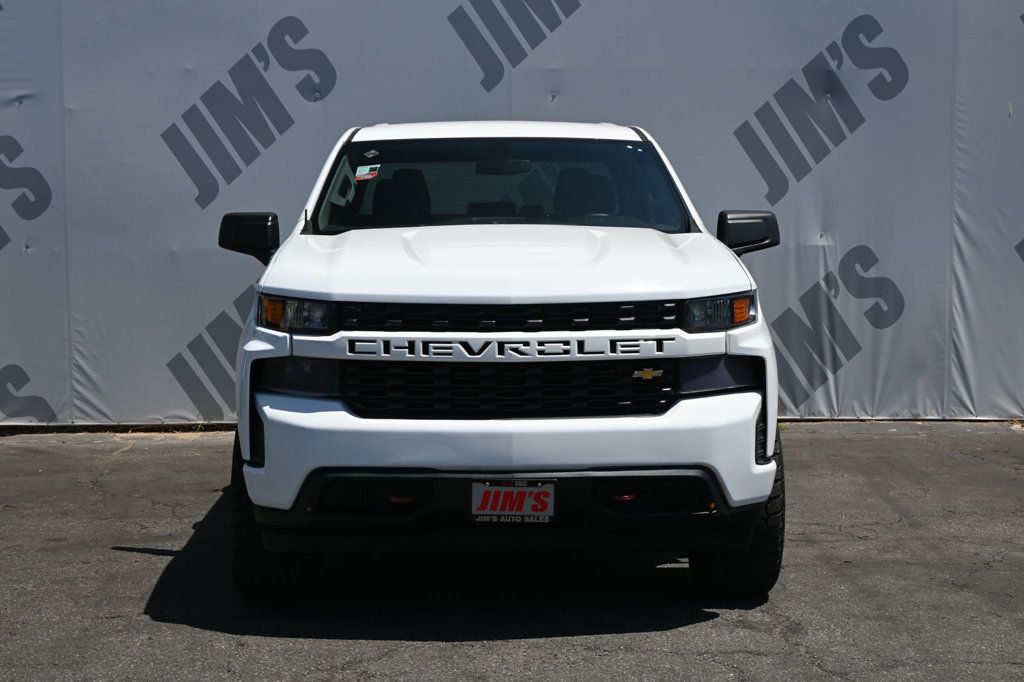 Chevrolet Silverado photo 2