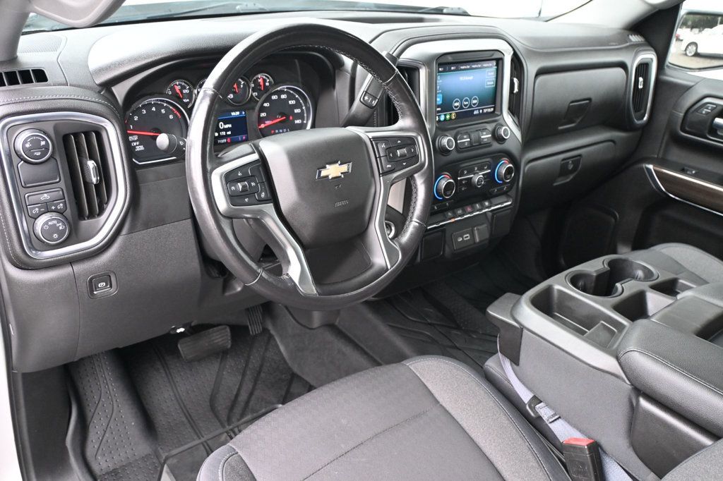 2019 Chevrolet Silverado 1500 LT photo 3