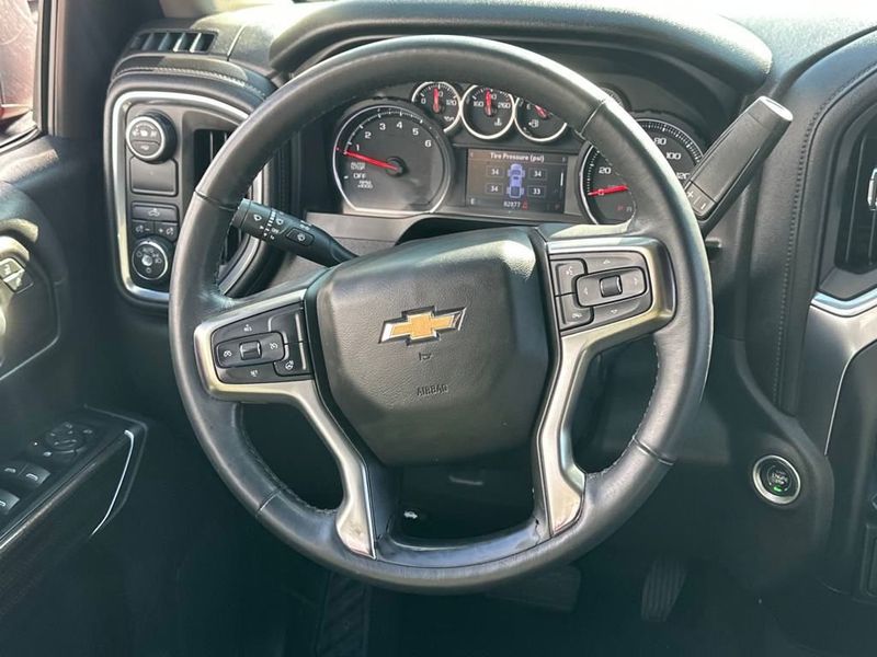 2019 Chevrolet Silverado 1500 LT - 22950266 - 17