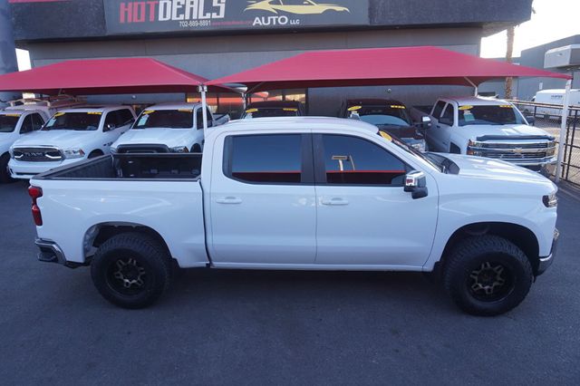 2019 Chevrolet Silverado 1500 LT, 4X4, 4 CYLINDER ENGINE, PREMIUM WHEELS, ALL TERRAIN TIRES - 23020574 - 4