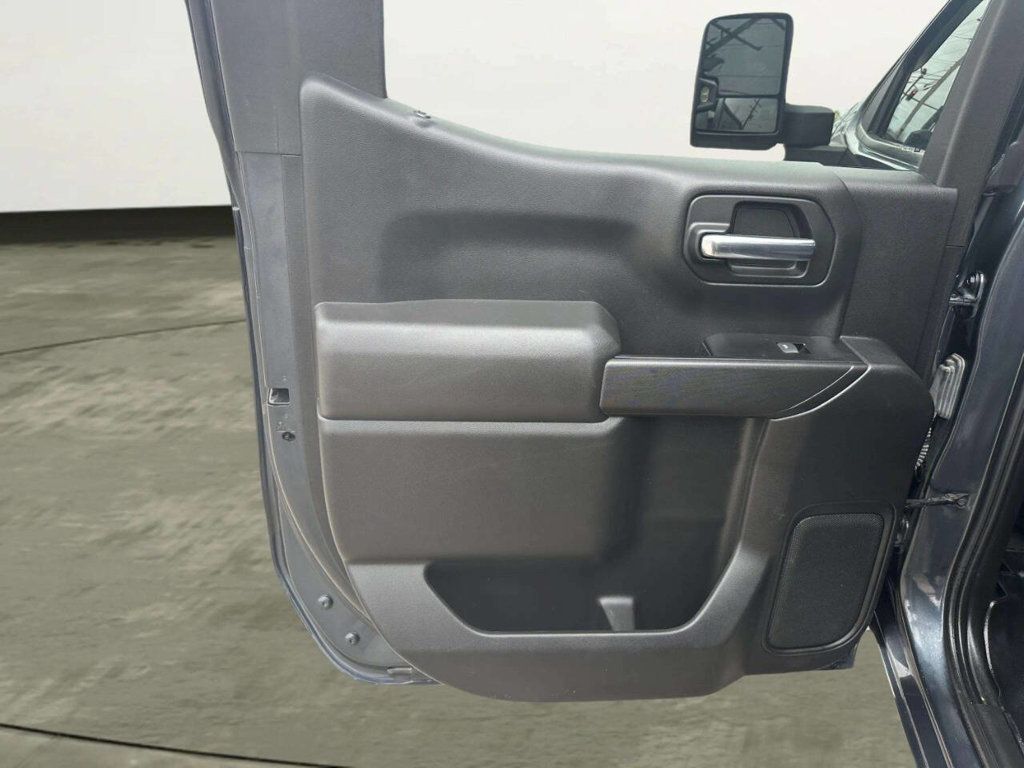 2019 Chevrolet Silverado 1500 LT 4x4 4dr Crew Cab 5.8 ft. SB - 23007412 - 11