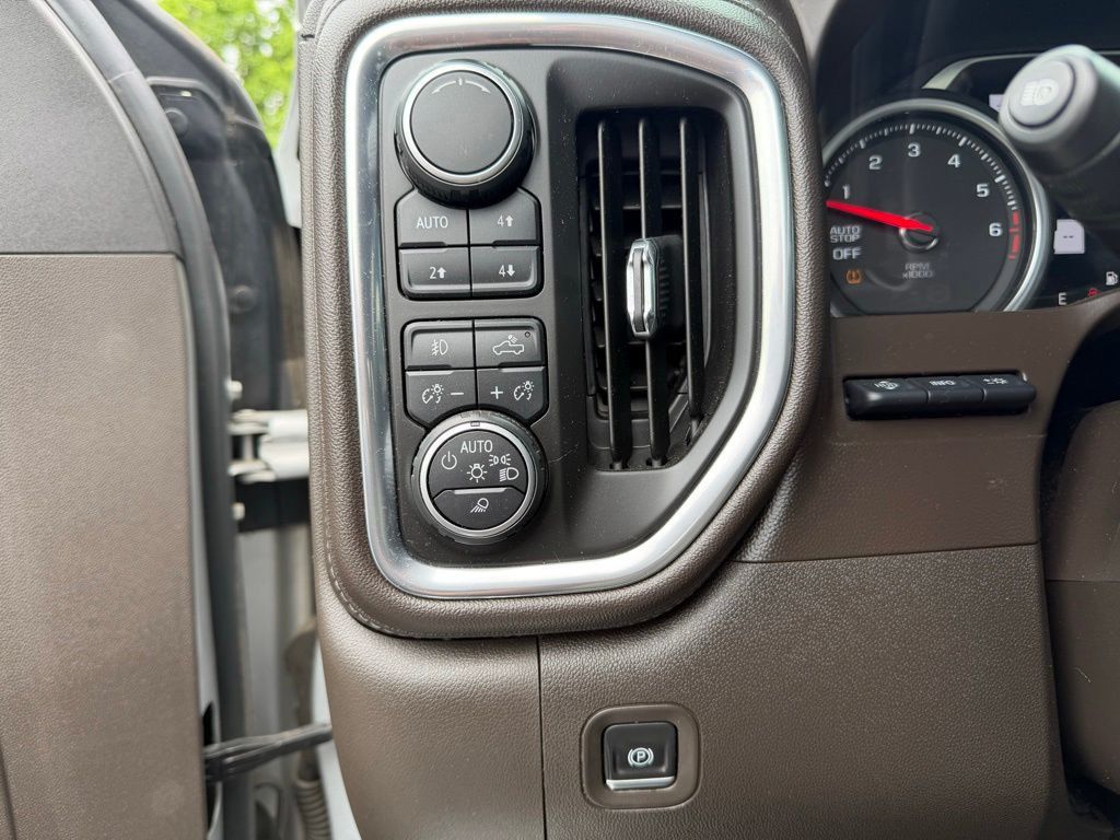 2019 Chevrolet Silverado 1500 LTZ - 23031918 - 13