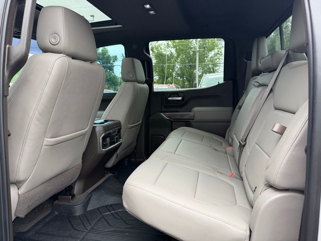 2019 Chevrolet Silverado 1500 LTZ - 23031918 - 25