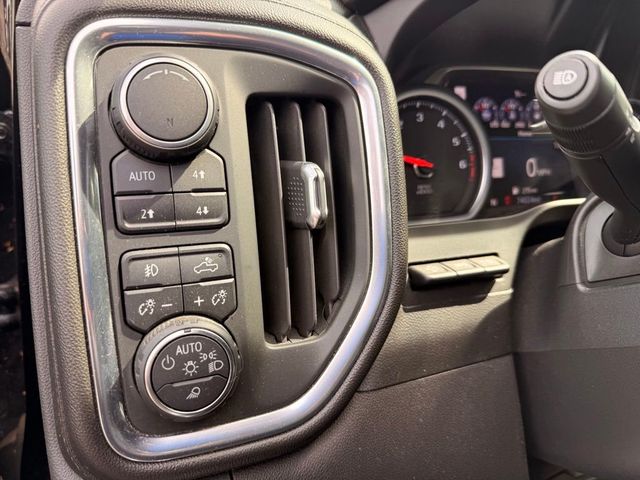 2019 Chevrolet Silverado 1500 LTZ - 23052330 - 17
