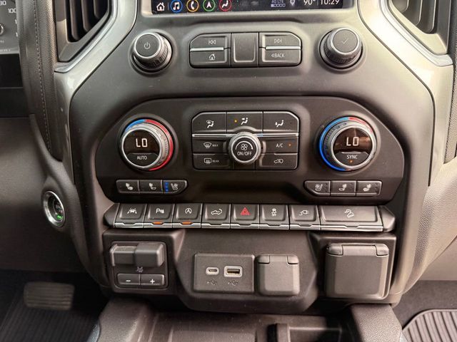 2019 Chevrolet Silverado 1500 LTZ - 23052330 - 22