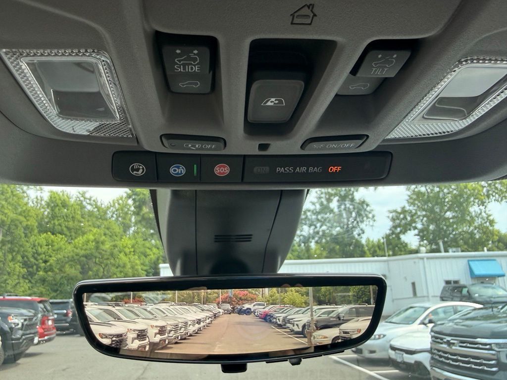 2019 Chevrolet Silverado 1500 LTZ - 23052330 - 24