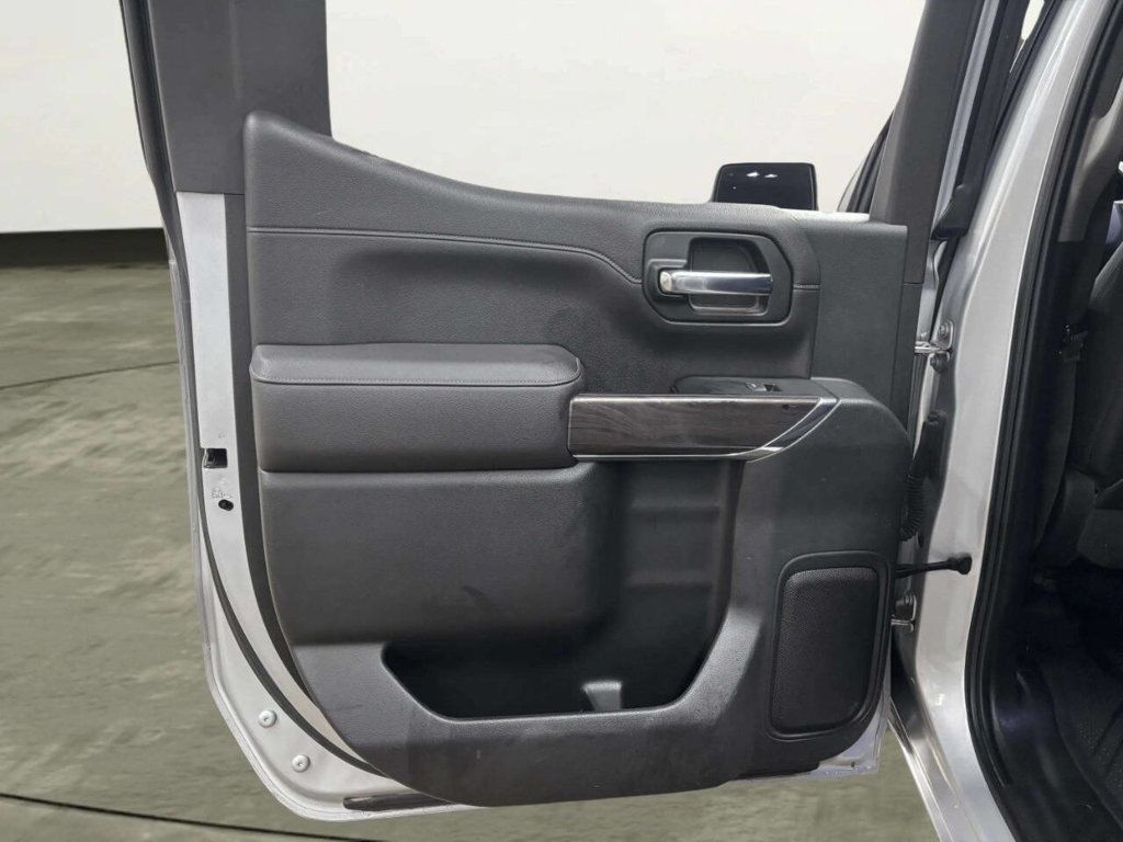 2019 Chevrolet Silverado 1500 LTZ 4x4 4dr Crew Cab 5.8 ft. SB - 22995508 - 17