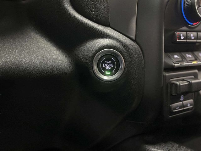 2019 Chevrolet Silverado 1500 LTZ 4x4 4dr Crew Cab 5.8 ft. SB - 22995508 - 32