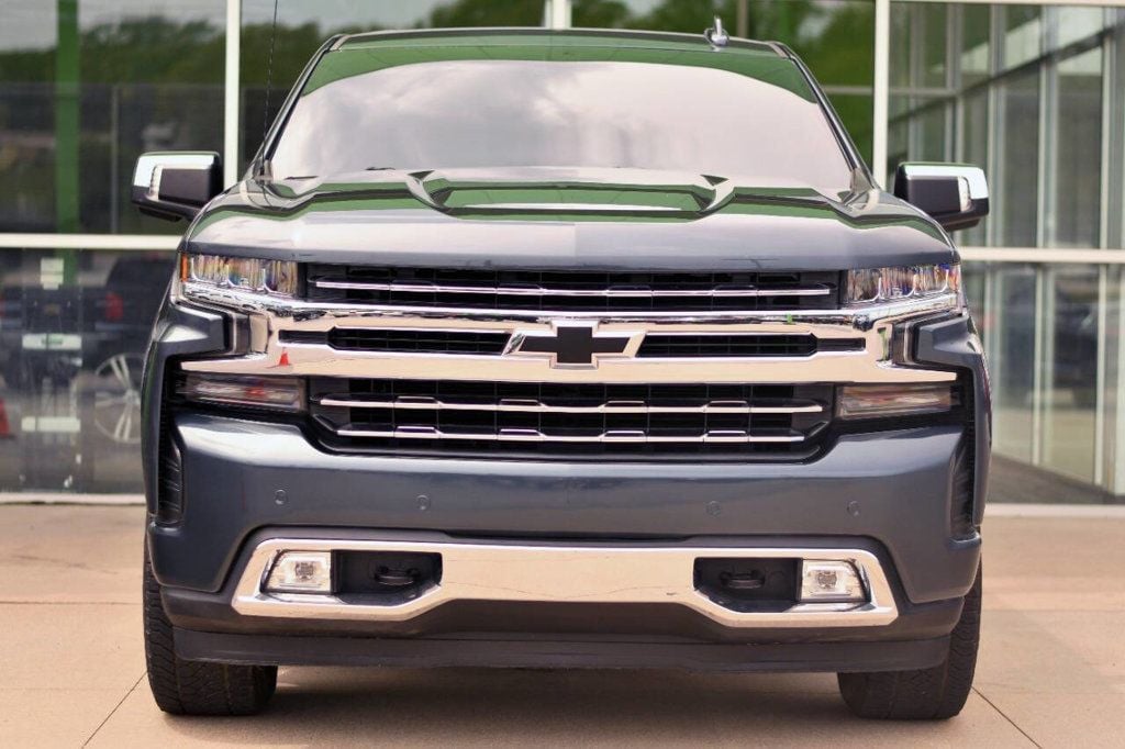 2019 Chevrolet Silverado 1500 LTZ photo 2