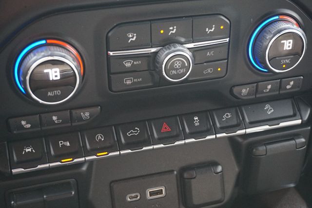 2019 Chevrolet Silverado 1500 LTZ, Z71, 4X4,PREMIUM WHEELS, LOW MILES, TONNEAU BED COVER - 22975082 - 44