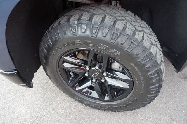 2019 Chevrolet Silverado 1500 ONE OWNER, 4WD, Z71 OFF ROAD PKG, PREMIUM WHEELS, BACKUP CAMERA - 22964585 - 13