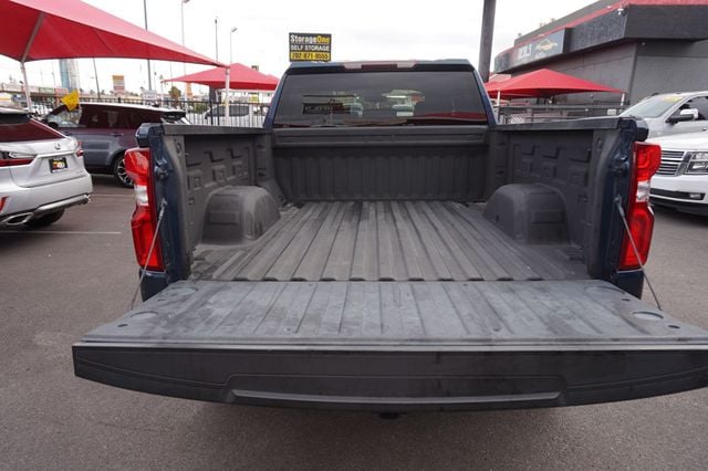 2019 Chevrolet Silverado 1500 ONE OWNER, 4WD, Z71 OFF ROAD PKG, PREMIUM WHEELS, BACKUP CAMERA - 22964585 - 16