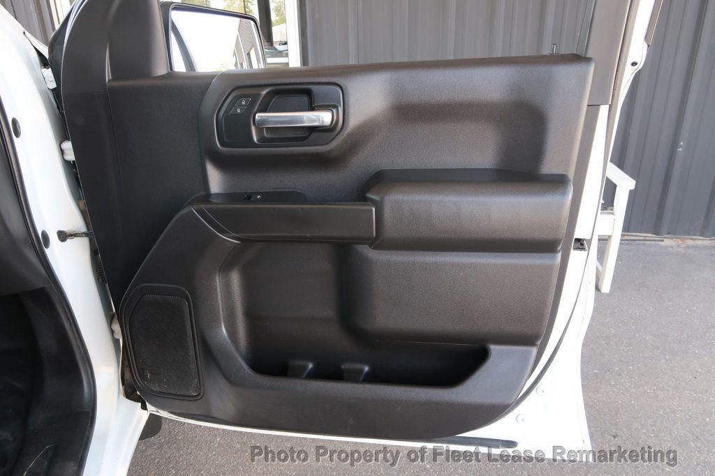 2019 Chevrolet Silverado 1500 Silverado 1500 4WD Crew Cab  - 23041444 - 24