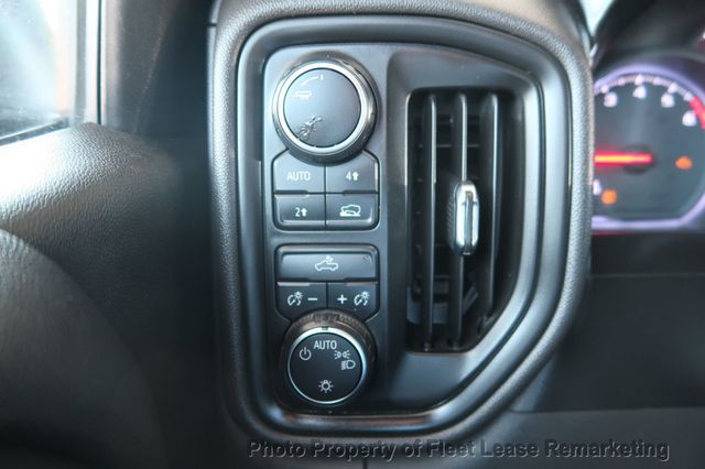 2019 Chevrolet Silverado 1500 Silverado 1500 4WD Crew Cab  - 23041444 - 32