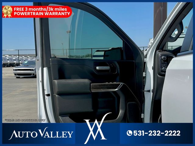 2019 Chevrolet Silverado 1500 Crew Cab LT Pickup 4D 5 3/4 ft - 23018697 - 11