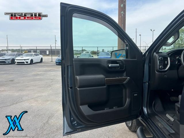 2019 Chevrolet Silverado 1500 Crew Cab LT Trail Boss Pickup 4D 5 3/4 ft - 23095500 - 9
