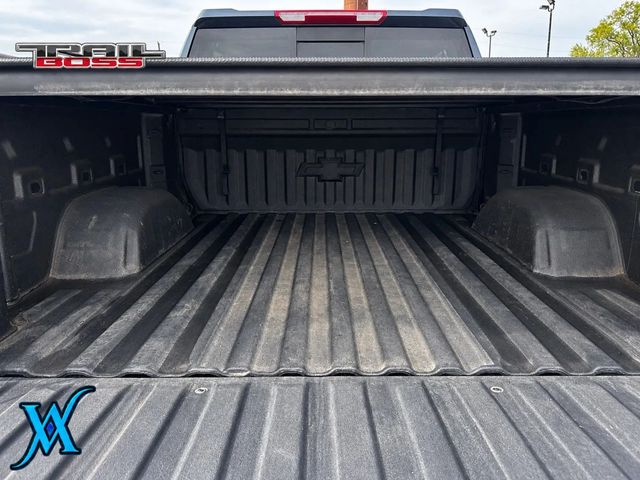 2019 Chevrolet Silverado 1500 Crew Cab LT Trail Boss Pickup 4D 5 3/4 ft - 23095500 - 18