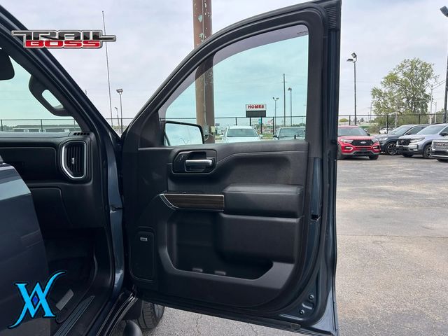 2019 Chevrolet Silverado 1500 Crew Cab LT Trail Boss Pickup 4D 5 3/4 ft - 23095500 - 24