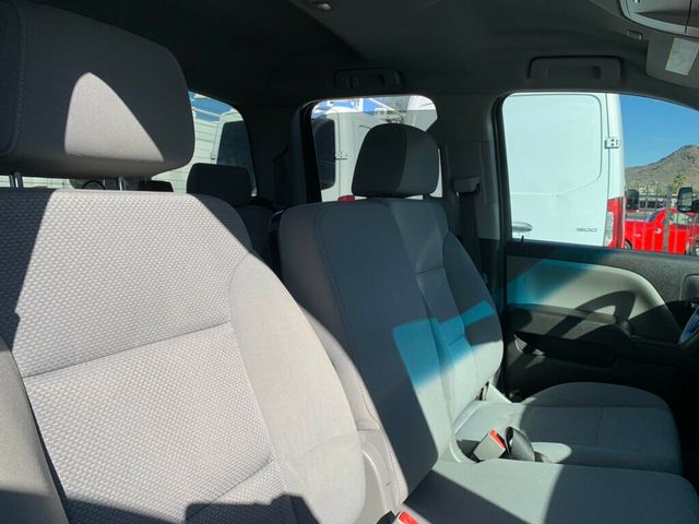 2019 Chevrolet Silverado 1500 LD 2WD Double Cab Custom - 22987127 - 35