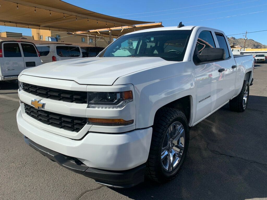 2019 Chevrolet Silverado 1500 LD 2WD Double Cab Custom - 22987127 - 4