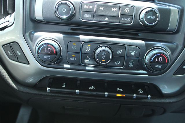 2019 Chevrolet Silverado 1500 LD 4WD Double Cab LT w/1LT - 23039026 - 16