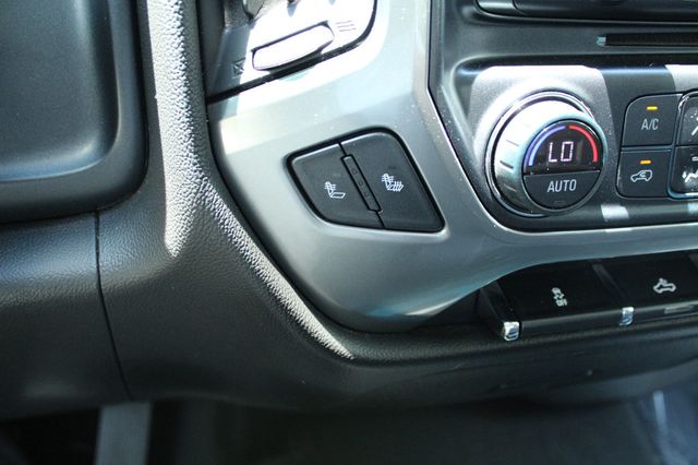 2019 Chevrolet Silverado 1500 LD 4WD Double Cab LT w/1LT - 23039026 - 17