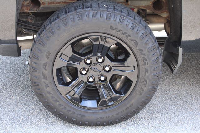 2019 Chevrolet Silverado 1500 LD 4WD Double Cab LT w/1LT - 23039026 - 29