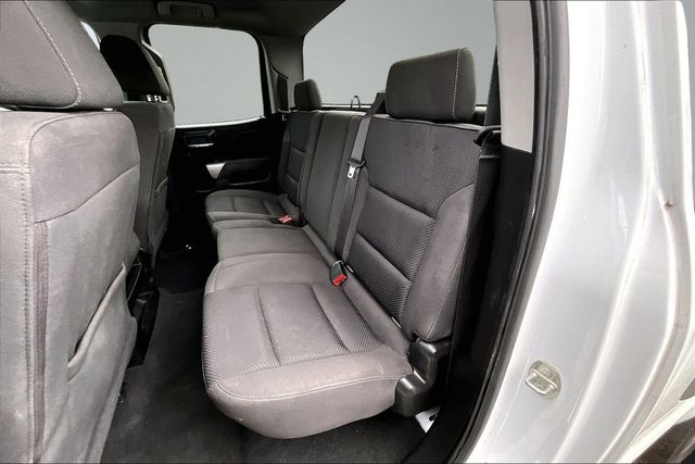 2019 Chevrolet Silverado 1500 LD 4WD Double Cab LT w/1LT - 23079289 - 17