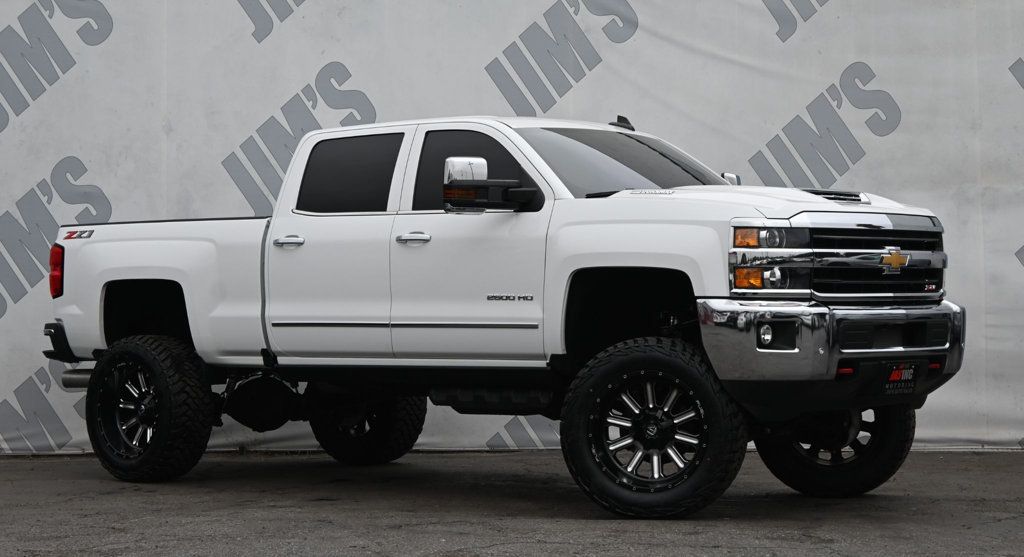 2019 Chevrolet Silverado 2500HD LTZ photo 2